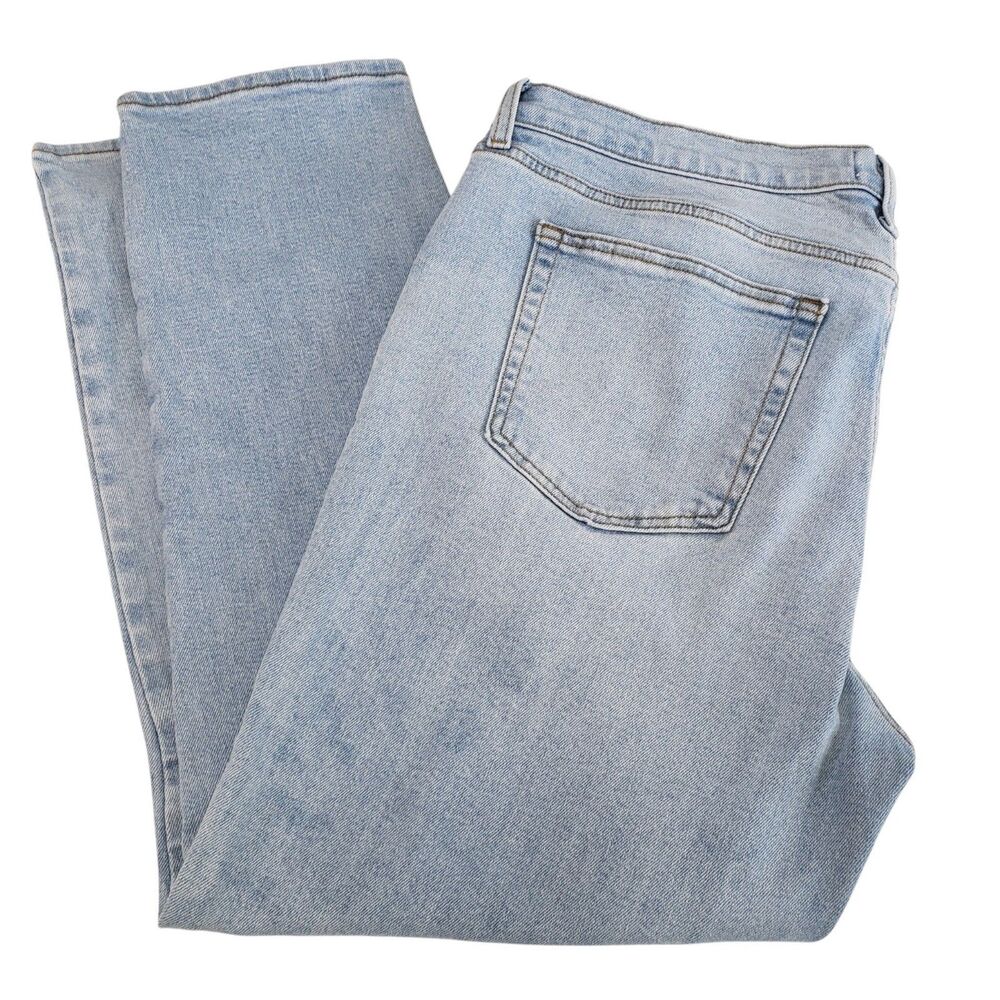 Universal Thread Women's Light Wash Distressed Straight Leg Jeans, Size 16 R